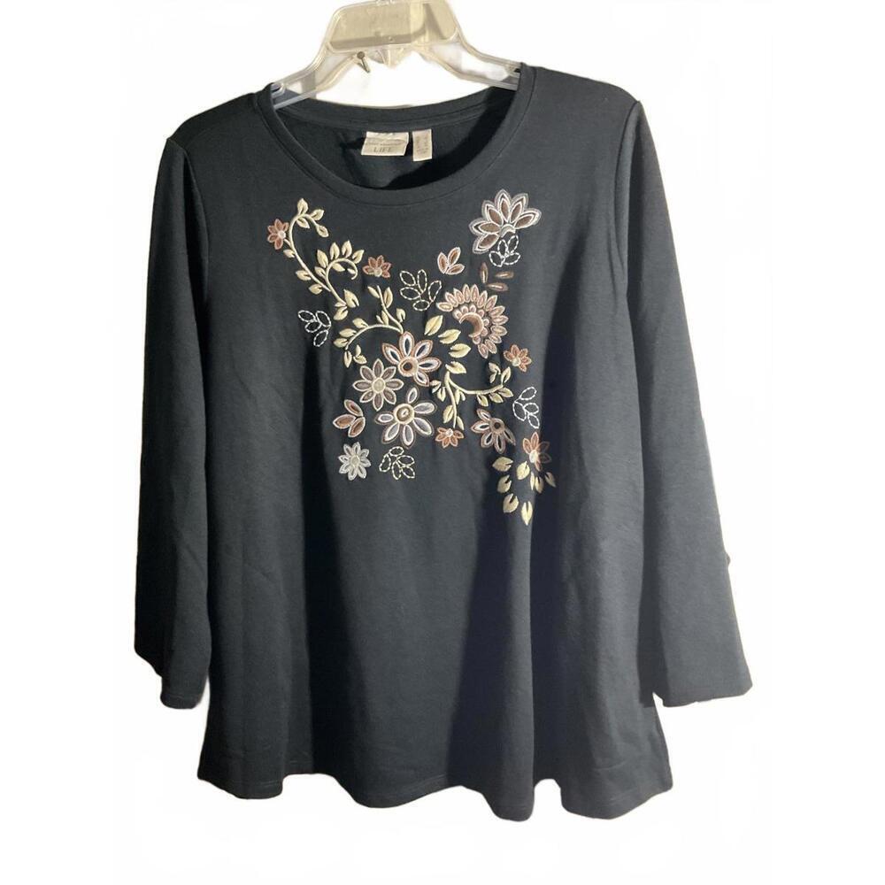 Logo Floral Embroidered 3/4 Sleeve Swing  Top With Pockets L